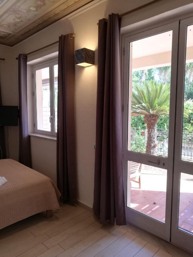 Villa Antonella Rooms Mondello Палермо Экстерьер фото